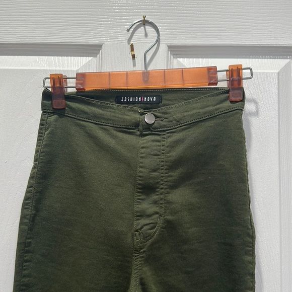 FASHION NOVA APHRODITE HIGH WAIST SKINNY JEANS. - Picture 2 of 4